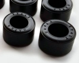 Marka wyścigowa: V1 Mini-Z F1 RCP Gumowa tylna opona 10° (1 para)