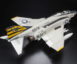 1:32 McDonnell Douglas F-4J Phantom II