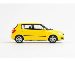 1:43 Skoda Fabia II (2006) – żółty Sprint