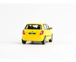 1:43 Skoda Fabia II (2006) – żółty Sprint