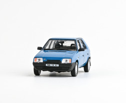 1:43 Skoda Favorit 136L (1988) – niebieska Skoda
