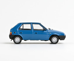 1:43 Skoda Favorit 136L (1988) – niebieska Skoda