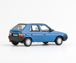 1:43 Skoda Favorit 136L (1988) – niebieska Skoda