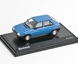 1:43 Skoda Favorit 136L (1988) – niebieska Skoda