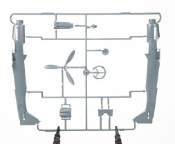 1:48 Focke-Wulf Fw 190 D-9 (edycja WEEKENDOWA)