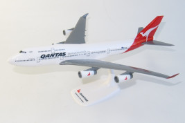1:250 Boeing B747-438ER Qantas Airways „Kolory lat 90.” (Snap-Fit)