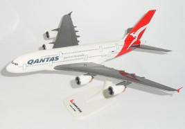 1:250 Airbus A380-842 Qantas Airways ″2008″ Colors. Named ″Nancy Bird Walton″. With ″Spirit of Australia″ Titles (Snap-Fit)