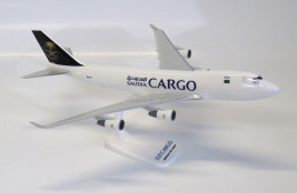 1:250 Boeing 747-412F, Saudi Arabian Airlines, Kolory cargo (Snap-Fit)