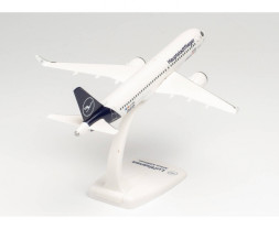 1:200 Airbus A320-271N, Lufthansa, kolory z 2018 r., Neubran (Snap-Fit)