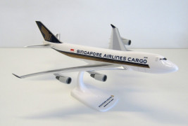 1:250 Boeing 747-412F, Singapore Airlines Cargo (zatrzaskowe)