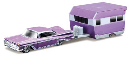 1:64 Maisto Design Tow+Go Chevy Impala i przyczepa Alameda