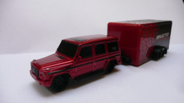 1:64 Maisto Design Tow+Go MB G-Class i przyczepa samochodowa