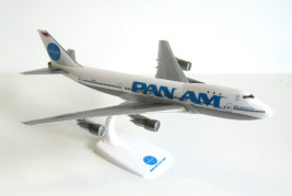 1:250 Boeing 747-121, Pan American World Airways Late, kolory billboardów z lat 80. (Snap-Fit)