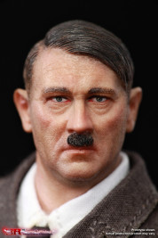 1:12 Adolf Hitler 1889–1945 (seria Mini Reich)