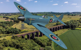 1:72 Supermarine Spitfire PR.XIX - G-RRGN PS853 - Rolls Royce Heritage Hangaraircraft