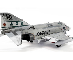 1:48 McDonnell Douglas F-4J Phantom II, VMFA-333 Walczące koniczynki