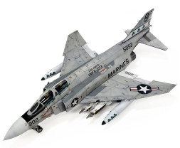 1:48 McDonnell Douglas F-4J Phantom II, VMFA-333 Walczące koniczynki