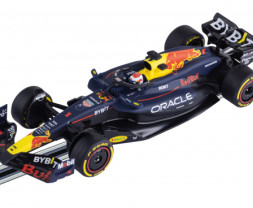 Autodráha Carrera Digital 132 – Race of the Champions, délka 7,3 m