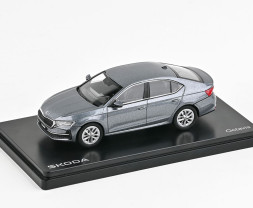 1:43 Skoda Octavia IV (2020) - Grafitowy Szary Metalik