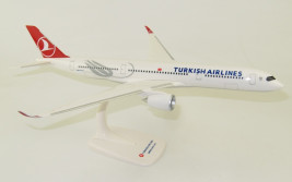 1:200 Airbus A350-941 Turkish Airlines ″2010s″ Colors (Snap-Fit)