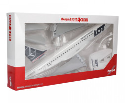 1:100 Embraer ERJ-195LR (ERJ-190-200 LR) LOT Polish Airlines ″2010″ Colors (Snap-Fit)