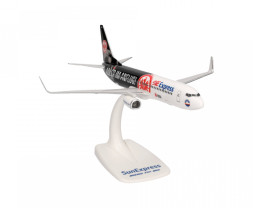 1:200 Boeing B737-8MA(WL) Sun Express ″Eintracht Frankfurt″ Colors w. ″Adler im Anflug″ Tittles (Snap-Fit)