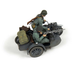 1:35 Zündapp K 800 Motorcycle w/ Sidecar and Crew