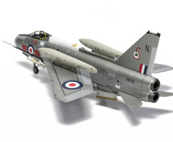 1:48 English Electric Lightning F.6, RAF No.5 Sqn, RAF Leconfield