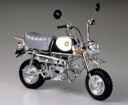 1:6 Honda Gorilla Spring Collection