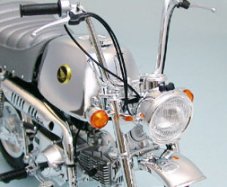 1:6 Honda Gorilla Spring Collection