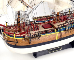 1:65 HMS Endeavour
