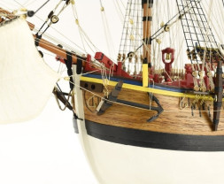 1:65 HMS Endeavour