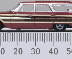 1:87 Ford Country Station Wagon 1964 Squire Vintage Burgundy