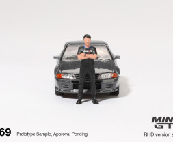 1:64 Nissan Skyline GT-R (R32) Gunmetal w/ Tsugio Matsuda Figure