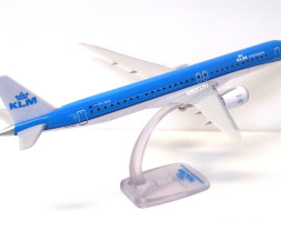 1:100 E195-E2 (ERJ 190-400 STD) KLM Cityhopper ″2016s″ colors (Snap-Fit)