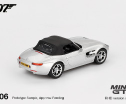 1:64 BMW Z8 The World Is Not Enough 1999 (France Version)