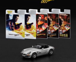 1:64 BMW Z8 The World Is Not Enough 1999 (France Version)