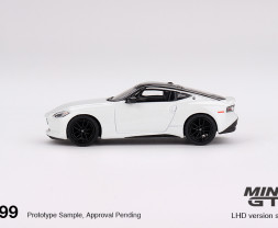 1:64 Nissan Z Performance 2023 Everest White