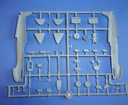 1:72 Supermarine Spitfire Tr.9 „Służby wojskowe”