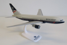 1:200 Boeing B767-2B7ER British Airways ″Landor″ Colors (Snap-Fit)