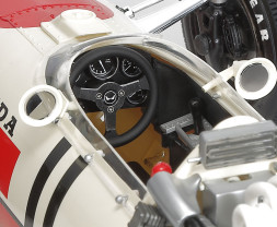 1:12 Honda RA273 with Photo-Etched Parts