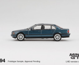 1:64 BMW 750IL Sorrento Blue Metallic