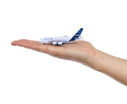 Metalowy samolot pasażerski Majorette - Airbus A350-900 Lufthansa