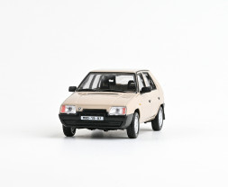 1:43 Skoda Favorit 136L (1988) – beż