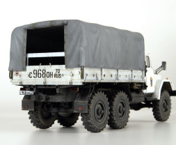 1:35 Soviet Truck ZiL-131