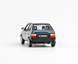 1:43 Škoda Favorit 136L (1988) – ciemnoszary niebieski