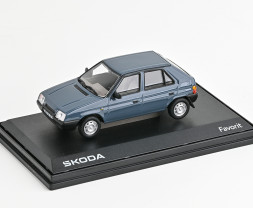1:43 Škoda Favorit 136L (1988) – ciemnoszary niebieski
