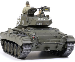 1:35 US Light Tank M24 Chaffee European Theater